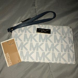 Mk hand bag wristlet
